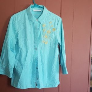 A beautiful shirt with three quarters of sleeve